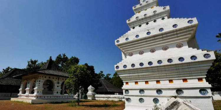 10 Best Tourist Attractions in Cirebon, Indonesia